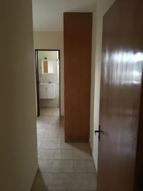 Alugar Apartamento / Padrão em Ribeirão Preto R$ 1.000,00 - Foto 5