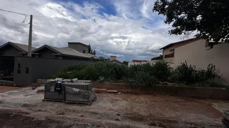 Terreno / Padrão em Ribeirão Preto 