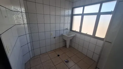 Alugar Apartamento / Padrão em Ribeirão Preto R$ 1.200,00 - Foto 5