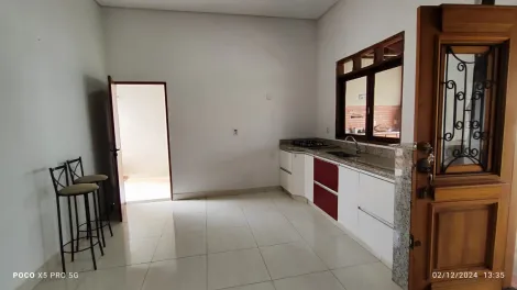 Alugar Casa / Padrão em Ribeirão Preto R$ 2.000,00 - Foto 9