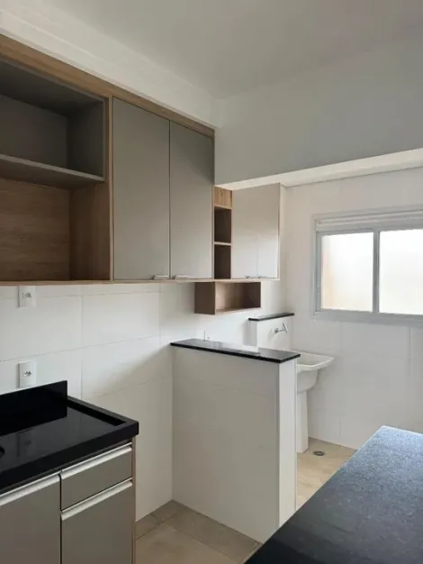 Alugar Apartamento / Padrão em Ribeirão Preto R$ 3.000,00 - Foto 3