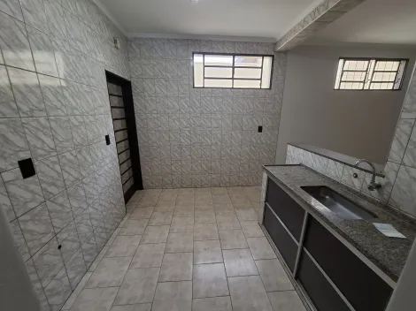 Alugar Casa / Padrão em Ribeirão Preto R$ 2.700,00 - Foto 8