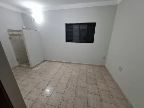 Alugar Casa / Padrão em Ribeirão Preto R$ 2.700,00 - Foto 3