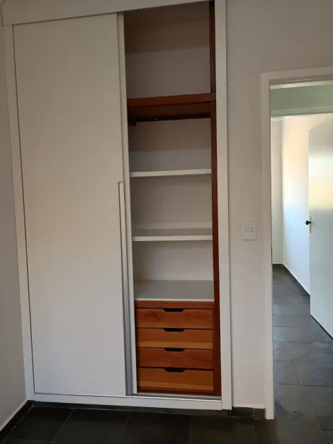 Alugar Apartamento / Padrão em Ribeirão Preto R$ 2.000,00 - Foto 13