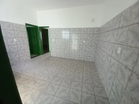 Alugar Casa / Padrão em Ribeirão Preto R$ 980,00 - Foto 4