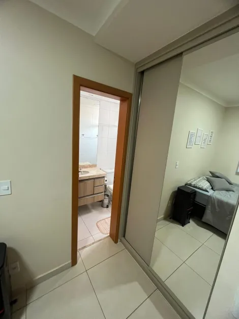 Alugar Apartamento / Padrão em Ribeirão Preto R$ 4.000,00 - Foto 13