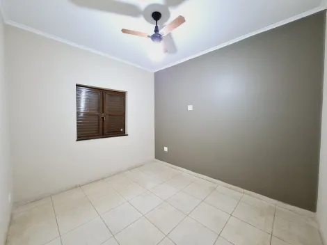 Alugar Casa / Padrão em Ribeirão Preto R$ 1.500,00 - Foto 13