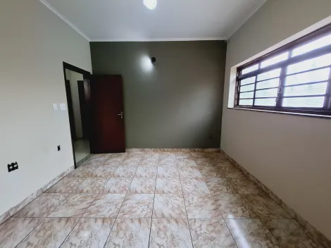 Alugar Casa / Padrão em Ribeirão Preto R$ 1.500,00 - Foto 4