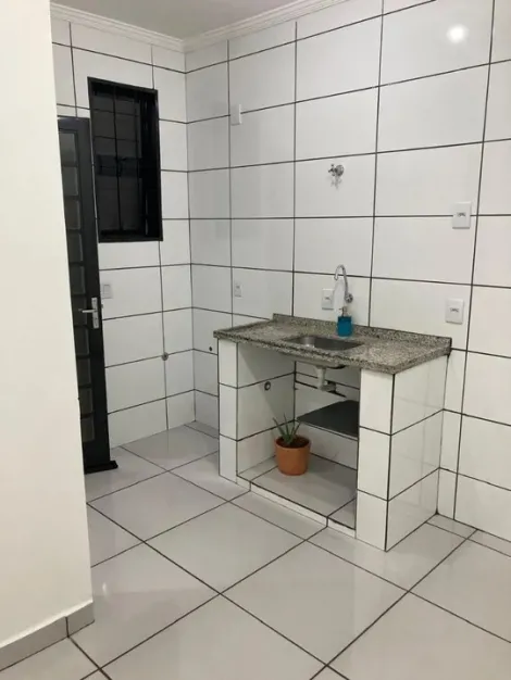 Alugar Apartamento / Padrão em Ribeirão Preto R$ 850,00 - Foto 2