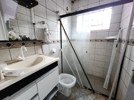 Alugar Casa / Padrão em Ribeirão Preto R$ 1.650,00 - Foto 10